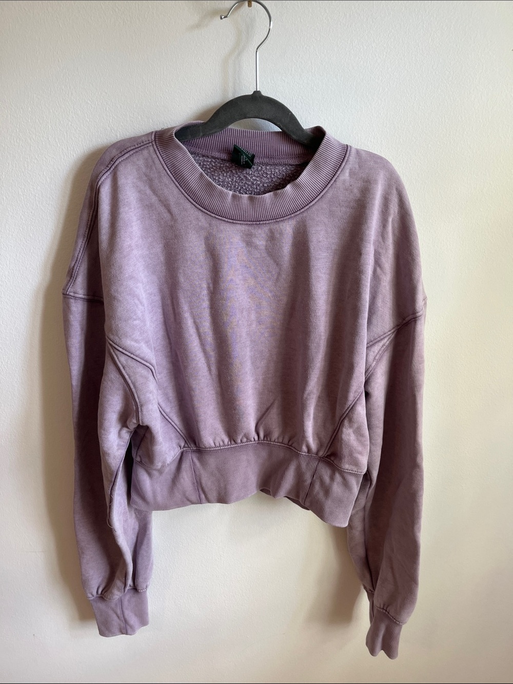 Cropped Mauve Crewneck Sweatshirt
